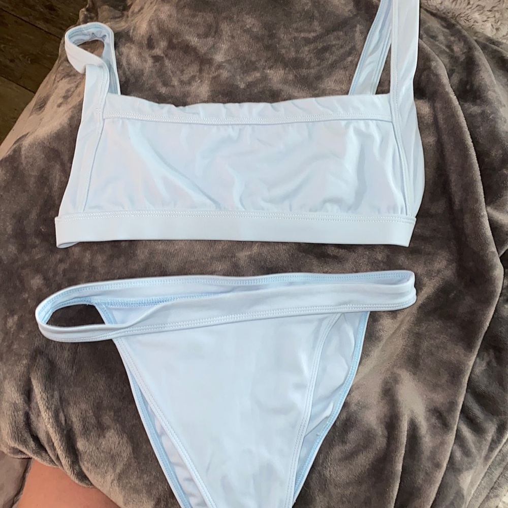 Kendall and Kylie swimsuit